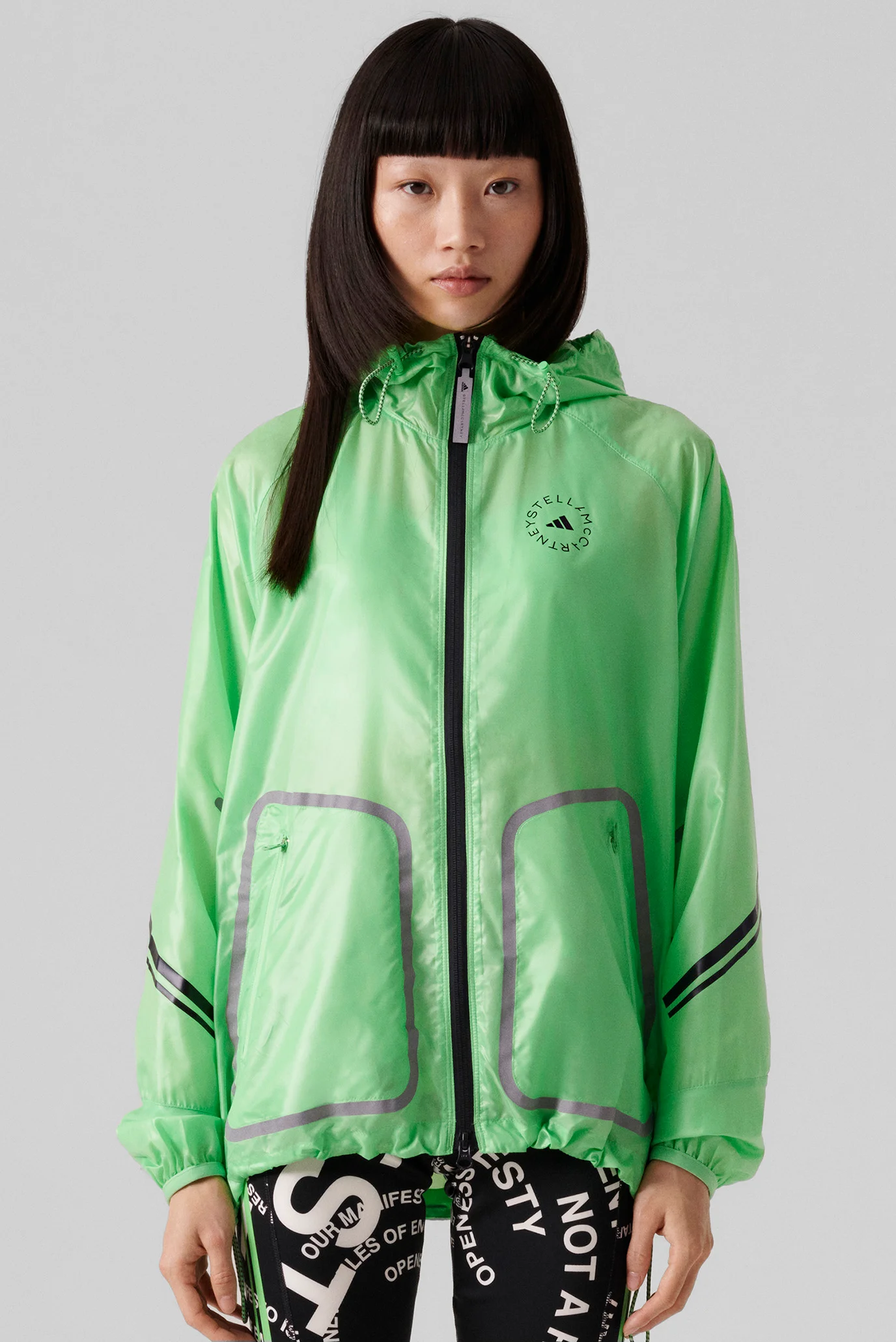 Женская зеленая куртка adidas by Stella McCartney TruePace adidas
