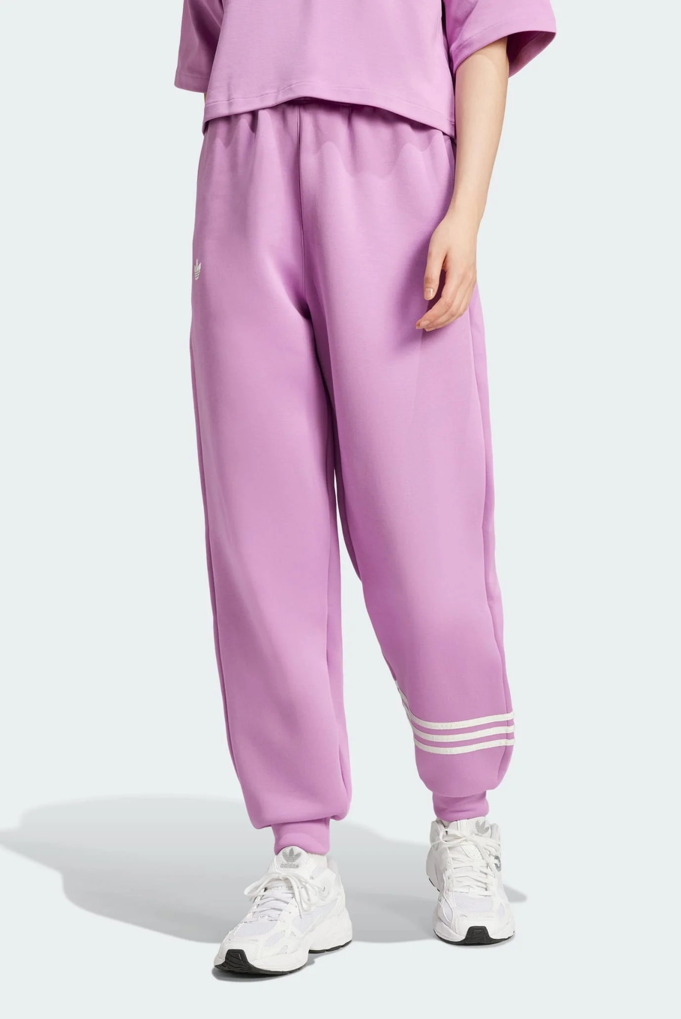 Жіночі бузкові спортивні штани Neuclassics adidas IW8028 — MD-Fashion