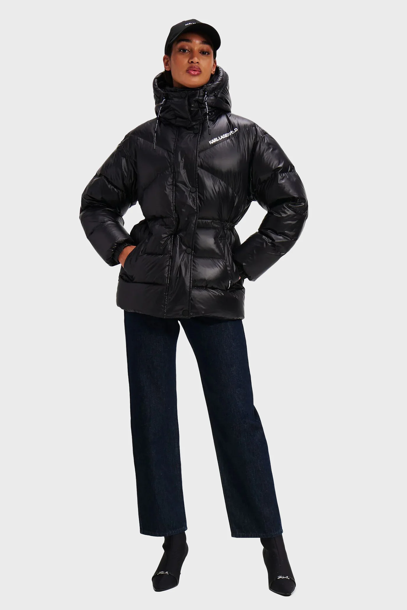 Жіноча чорна куртка PUFFER JACKET Karl Lagerfeld 246W1510 — MD-Fashion