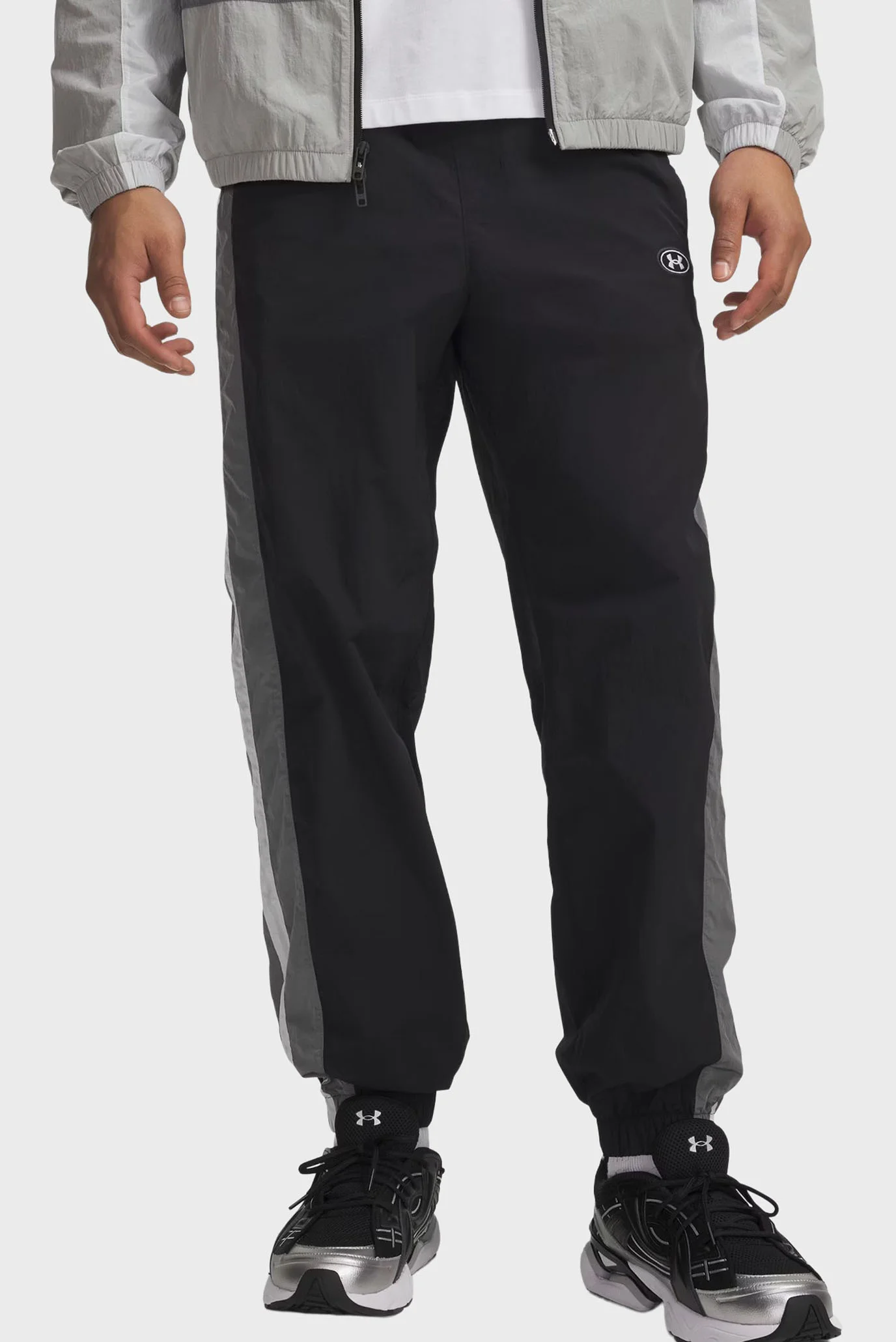 Мужские черные спортивные брюки UA Icon Wvn Track Jogger-BLK Under