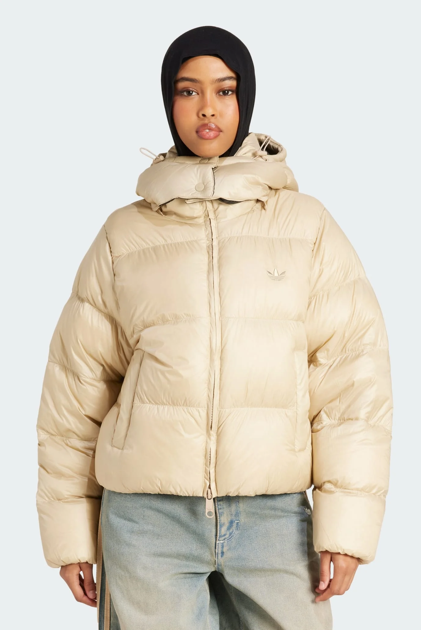 Жіночий бежевий пуховик Essentials adidas JX2998 — MD-Fashion