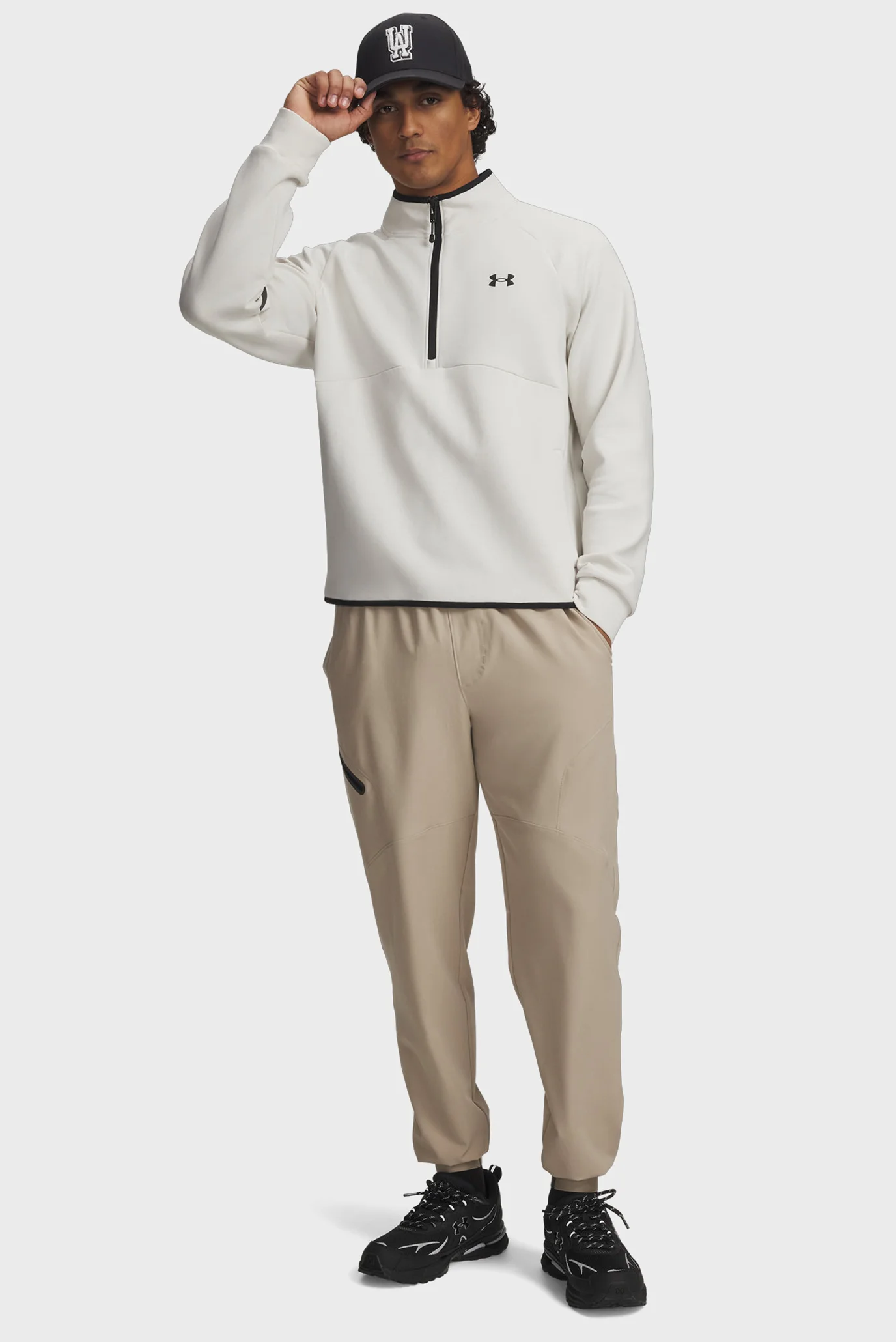 Чоловічі бежеві спортивні штани UA Unstoppable Woven Jogger-BRN