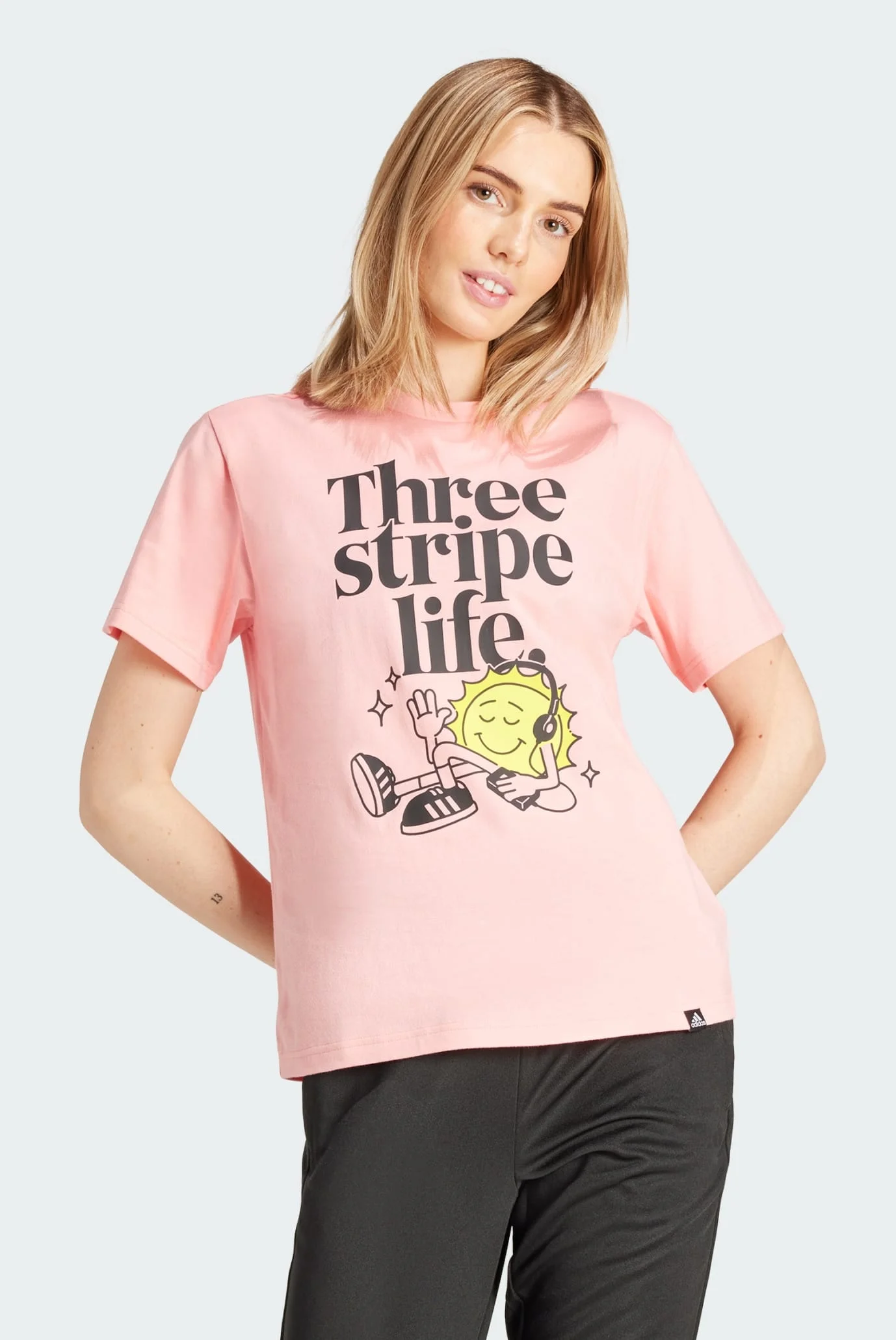 Жіноча пудрова футболка Positivity Graphic adidas IX6456 — MD-Fashion