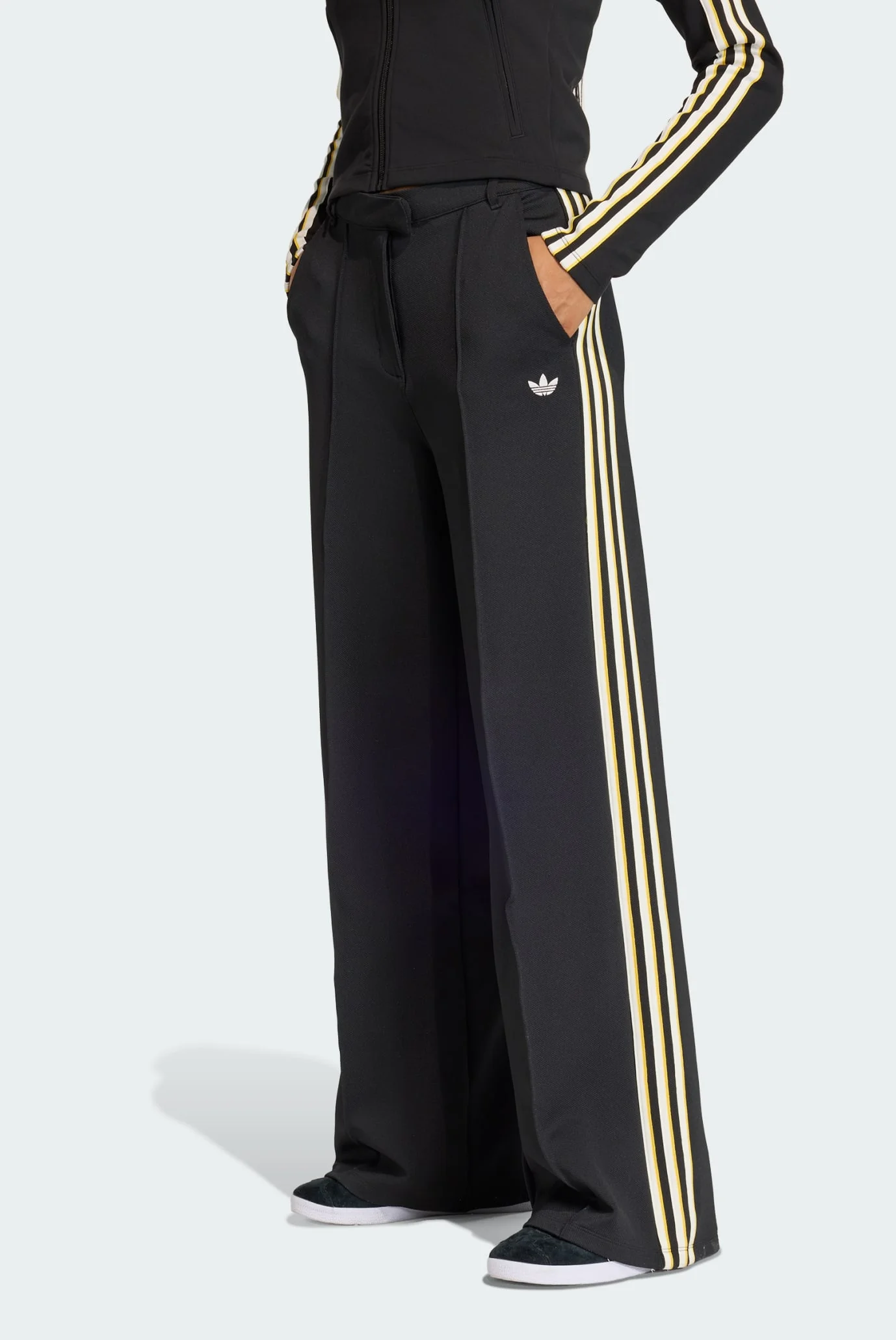 Женские черные спортивные брюки SPORT TAILORED adidas KD2963 — MD