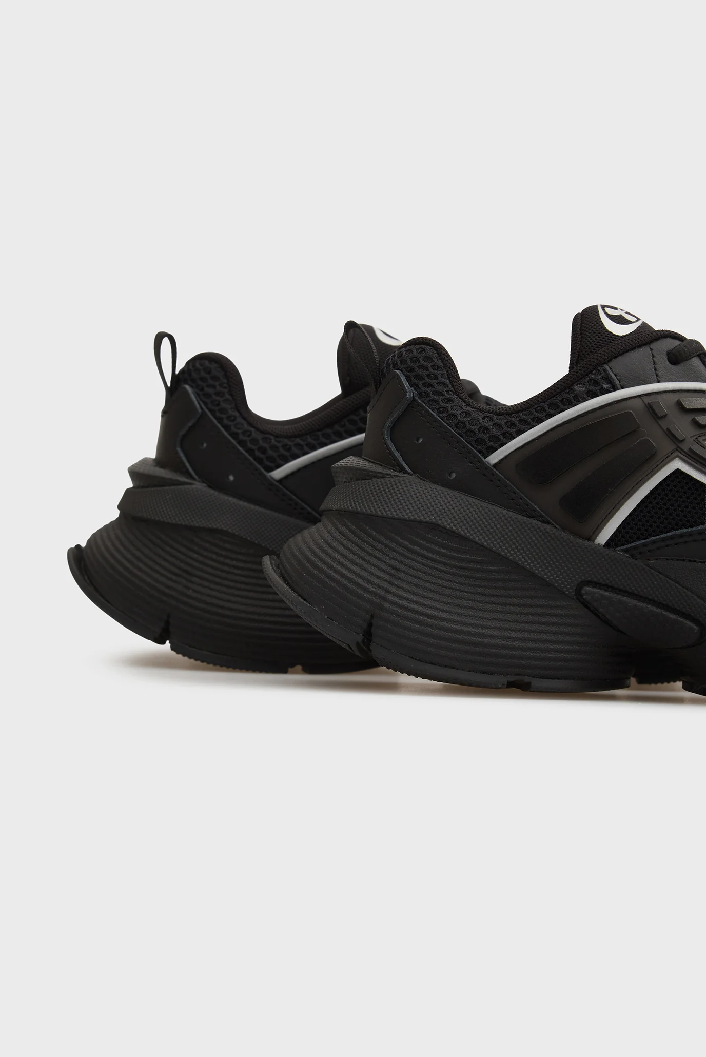 Черные кроссовки UA Arc 96-BLK Under Armour 6006060-001 — MD-Fashion
