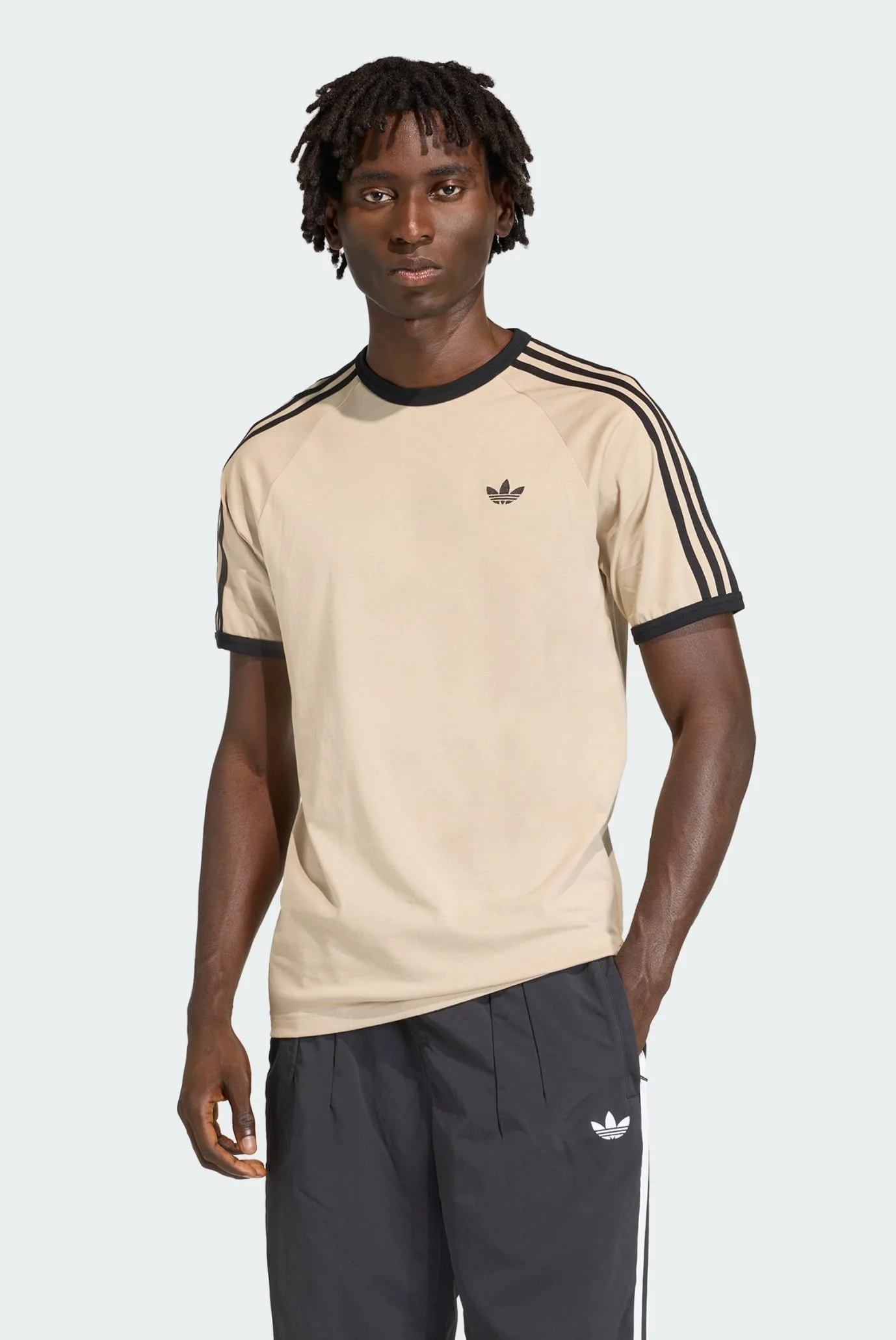 Чоловіча бежева футболка 3-STRIPES adidas KE7964 — MD-Fashion