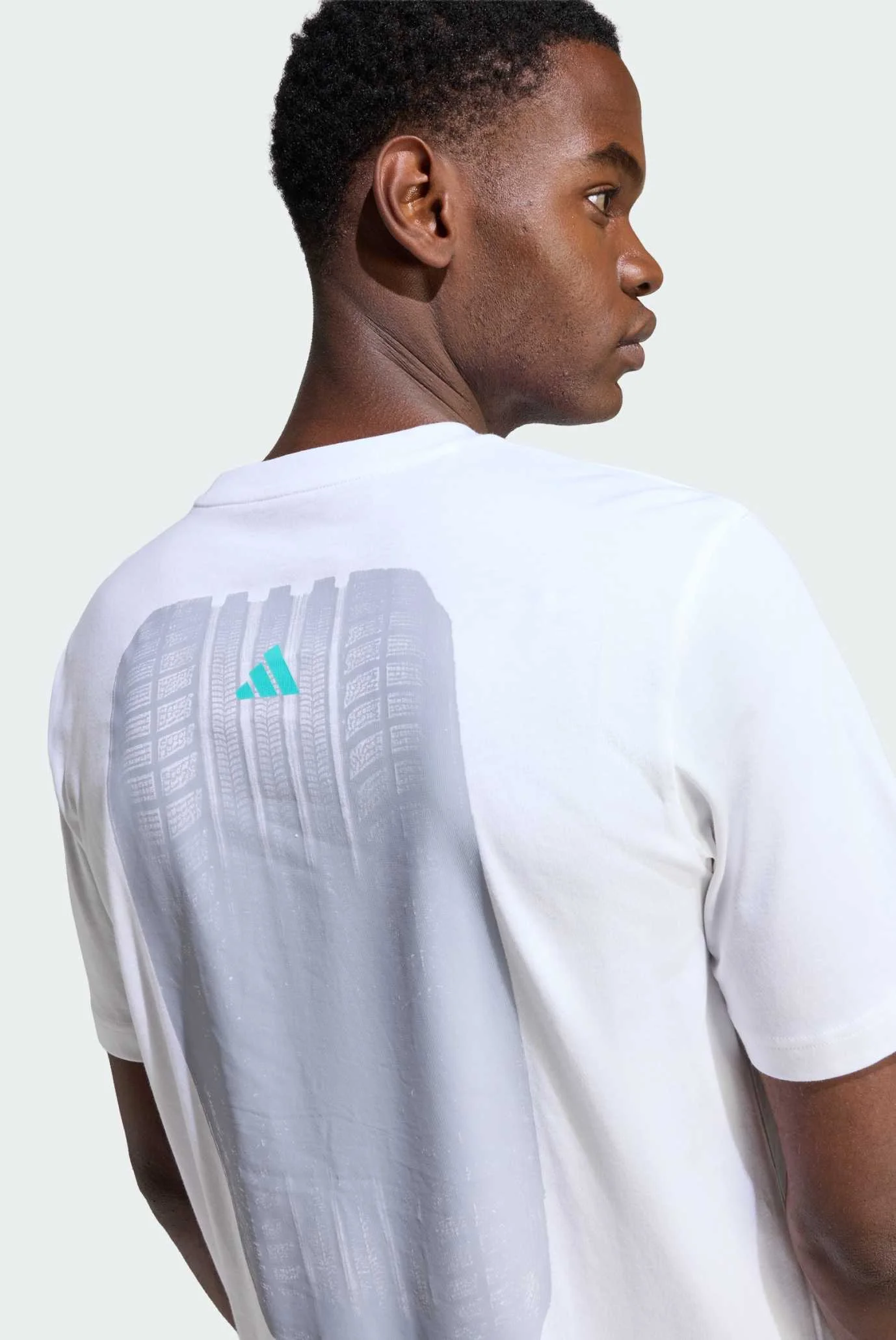 Мужская белая футболка MOTORSPORT BURNOUT GRAPHIC adidas JZ5054