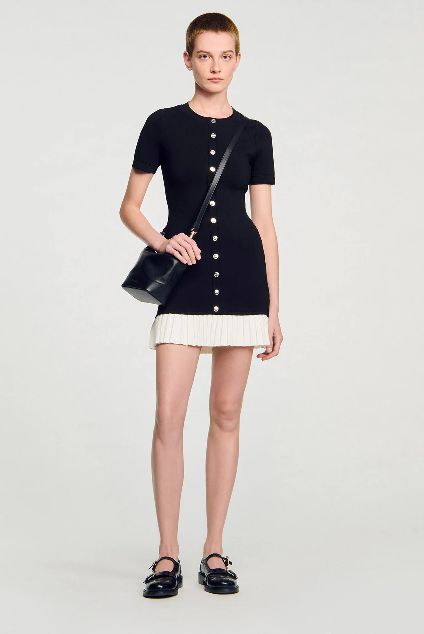 Женское черное платье Sandro SFPRO04051_BLACK - ECRUSS26 — MD-Fashion