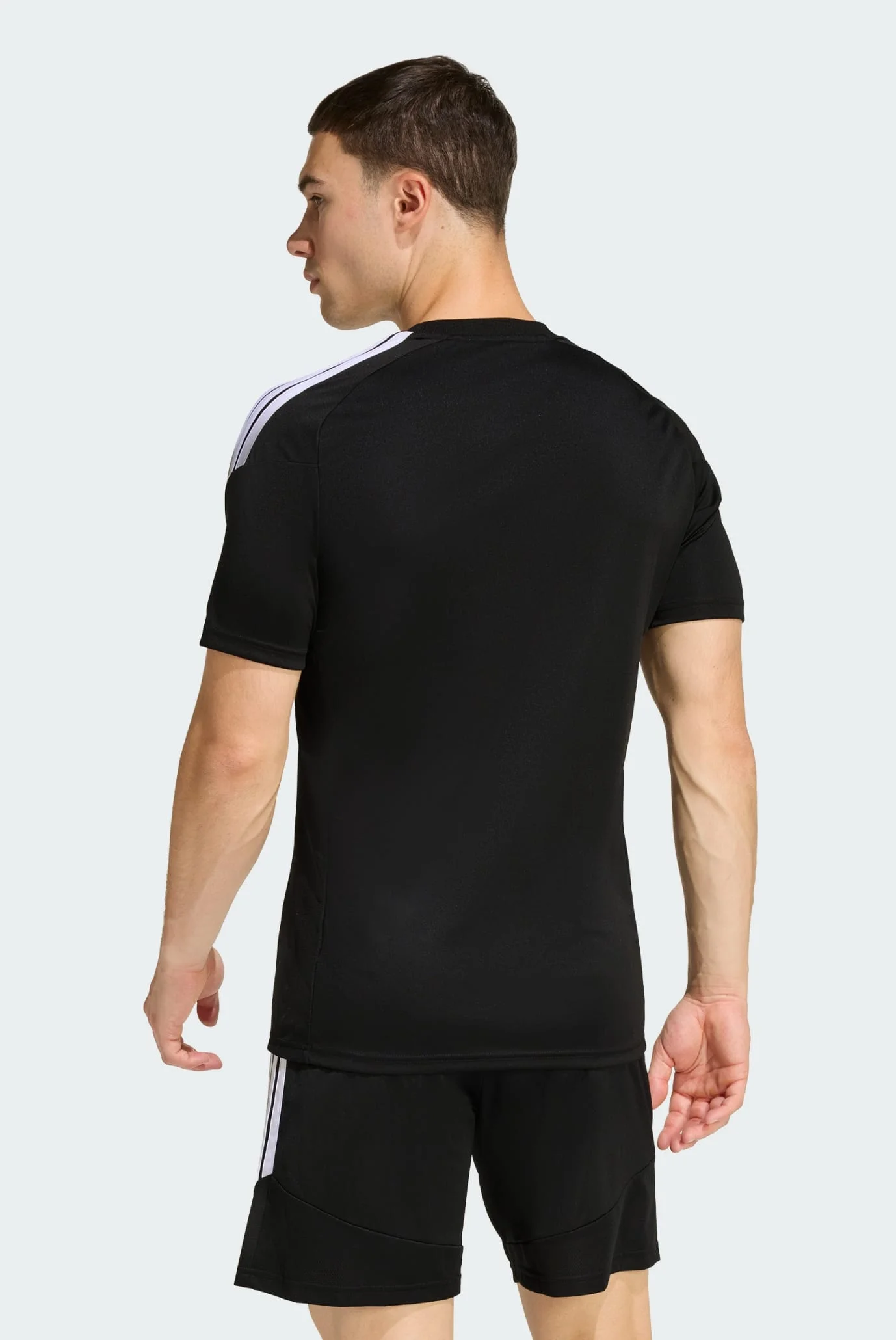 Мужская черная футболка Tiro26 League adidas KB1348 — MD-Fashion