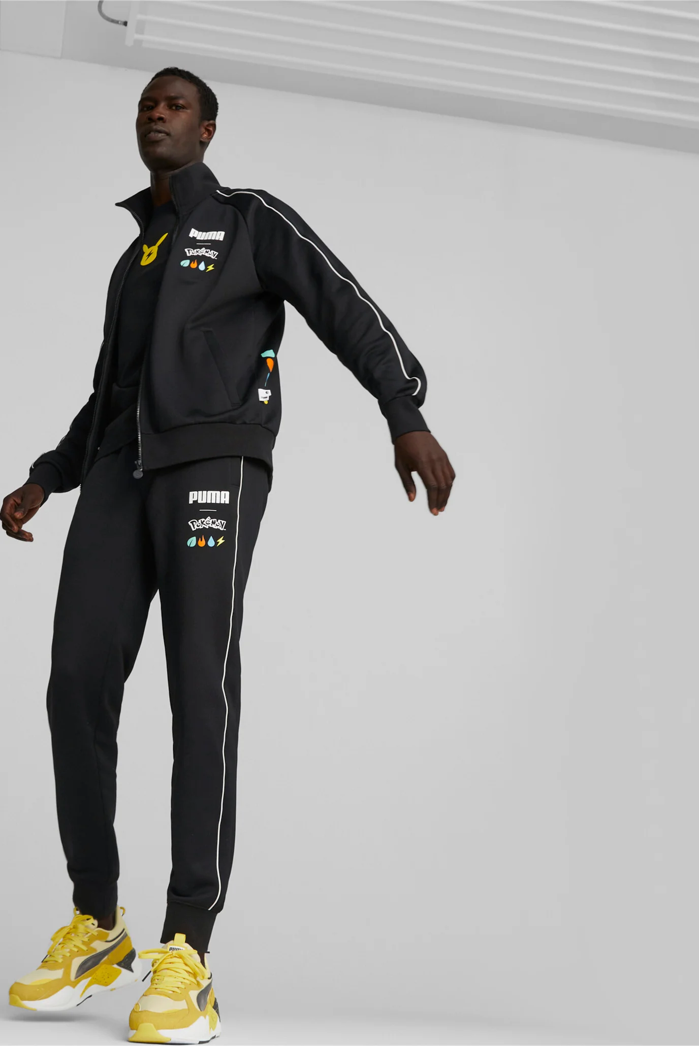Куртка PUMA x POKÉMON T7 Jacket Men PUMA 537776 — MD-Fashion