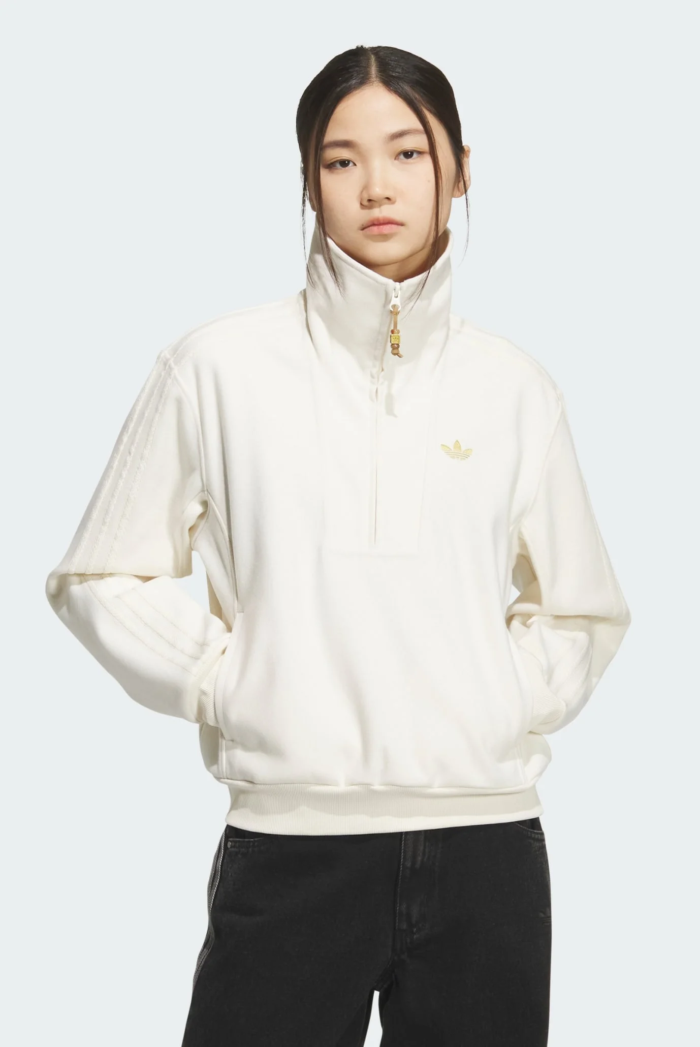 Женская белая спортивная кофта LNY HALFZIP adidas KT0725 — MD-Fashion