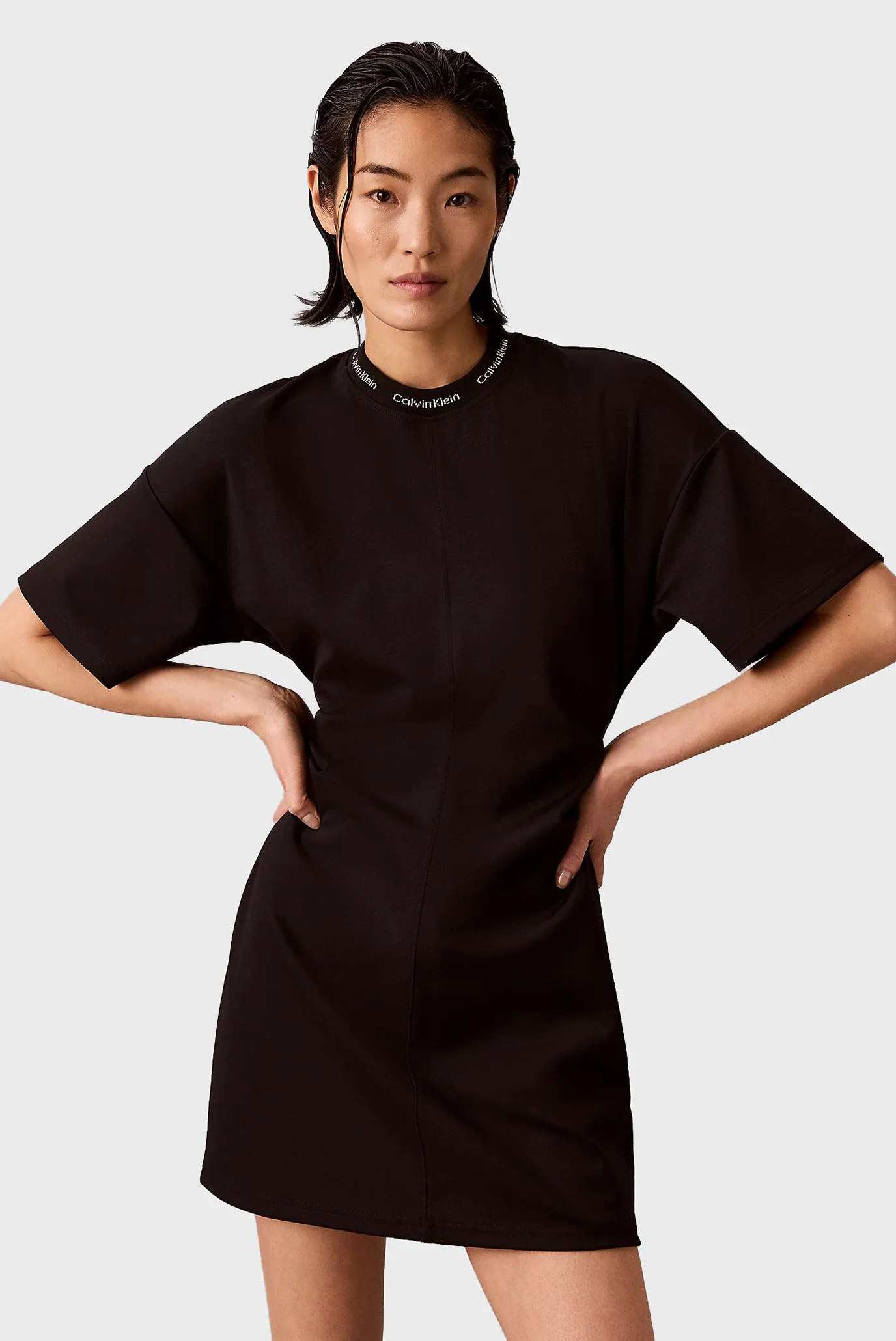 Жіноча чорна сукня INTERLOCK Calvin Klein Jeans LV047G251G — MD