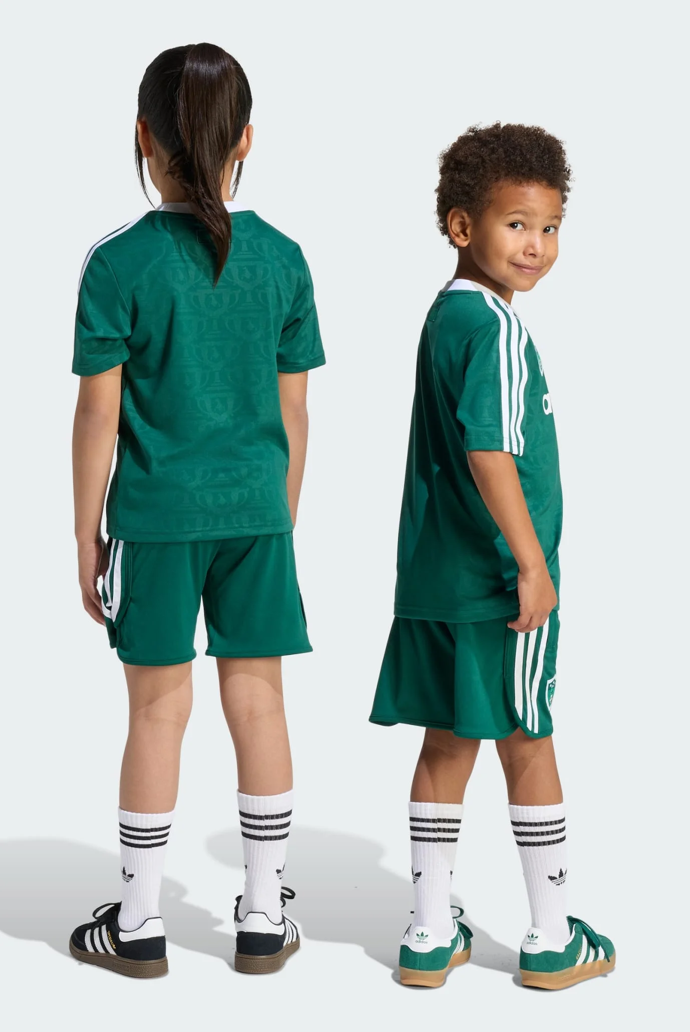 Детский зеленый комплект одежды (футболка, шорты) ADIDAS DISNEY