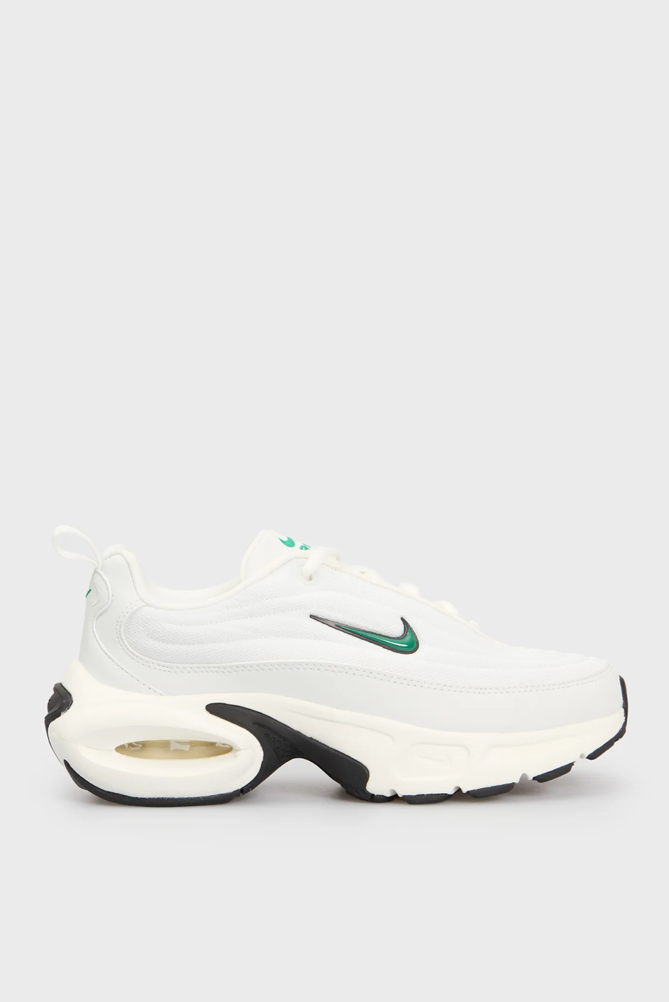 zhinochi-bili-krosivky-w-nike-