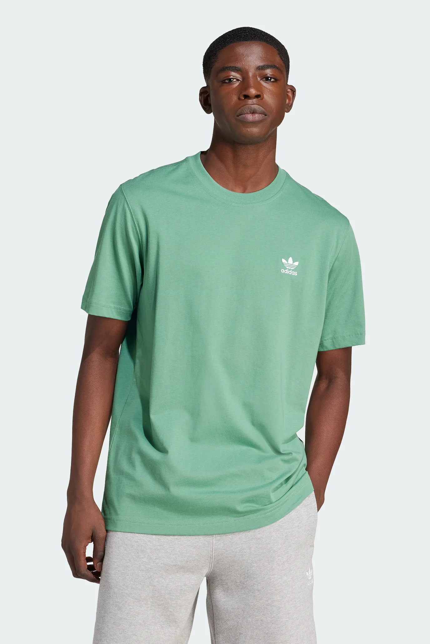 Чоловіча зелена футболка Trefoil Essentials adidas IN0671 — MD-Fashion