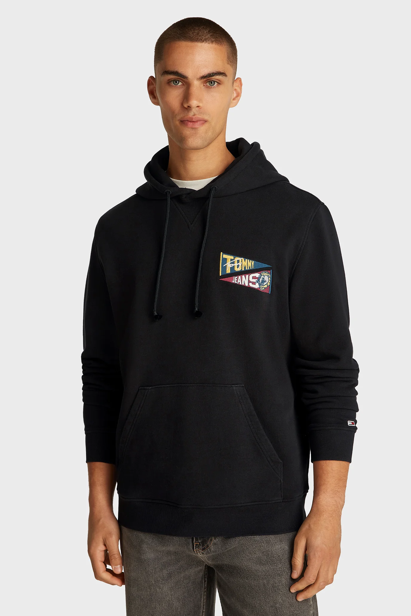Мужское черное худи TJM REG UNI FLAG TIGER HOODIE Tommy Jeans